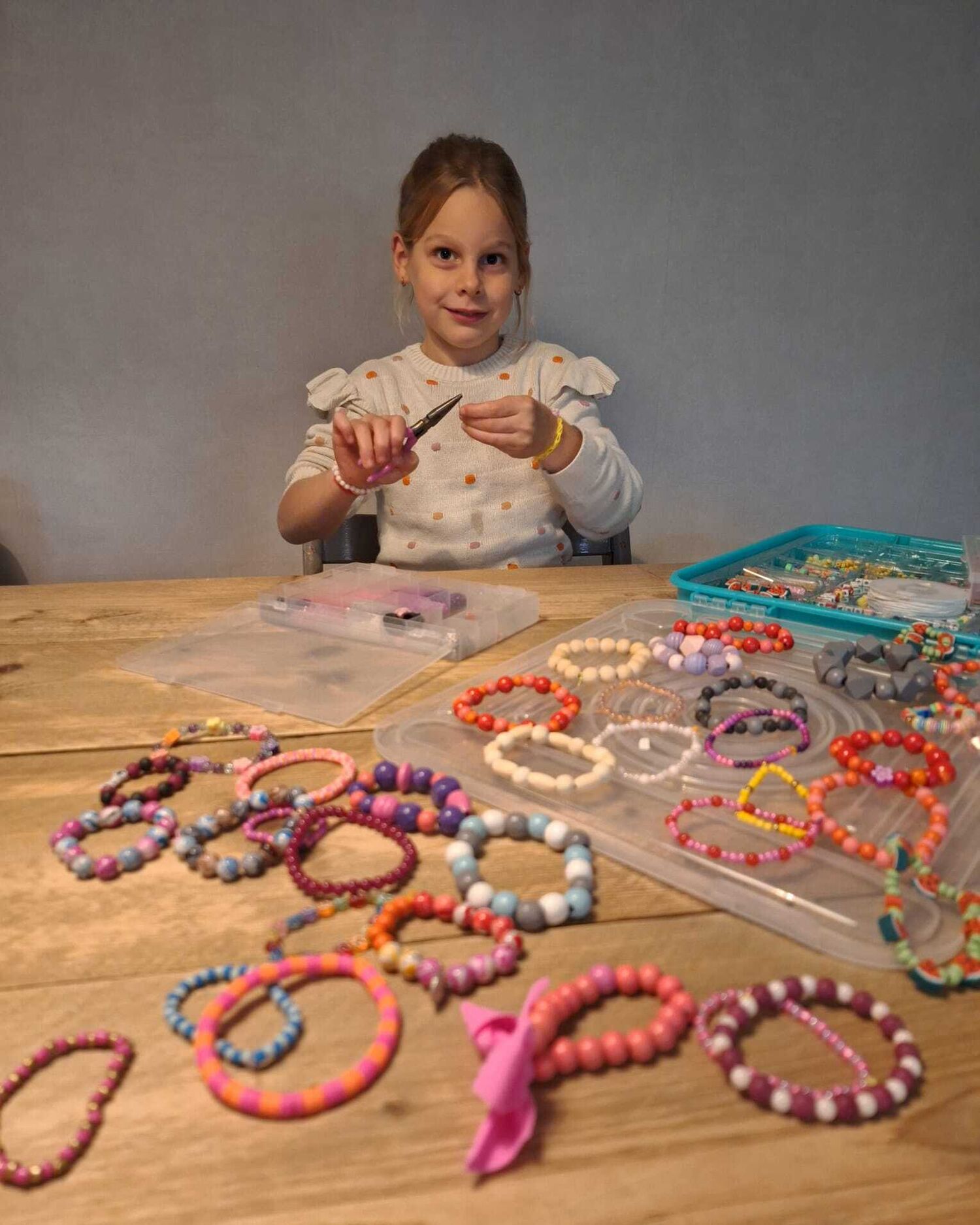 Eigengemaakte armbandjes - Actie Samen Voor Mai 3FM Serious Request
